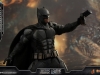 hot-toys-justice-league-tactical-suit-batman-004