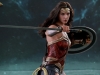 hot-toys-jl-wonder-woman-006