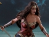 hot-toys-jl-wonder-woman-009