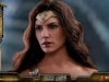 hot-toys-jl-wonder-woman-deluxe-003