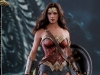 hot-toys-jl-wonder-woman-deluxe-005