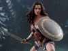 hot-toys-jl-wonder-woman-deluxe-010