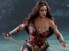 hot-toys-jl-wonder-woman-deluxe-014