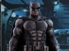 hot-toys-justice-league-tactical-suit-batman-001