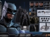 hot-toys-justice-league-tactical-suit-batman-026