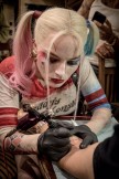 Margot Robbie robi tatuaż