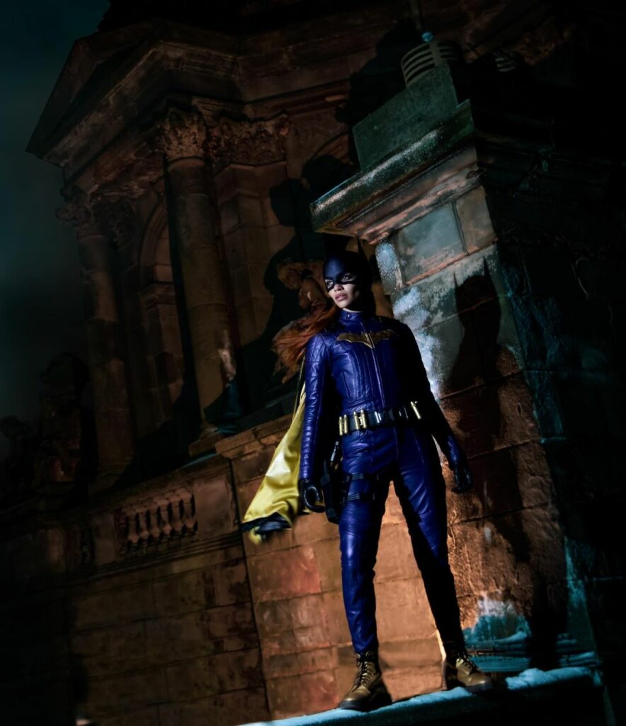 Oficjalne zdjęcie Leslie Grace w kostiumie Batgirl